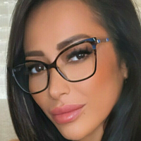Adriana Meran Nue