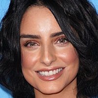 Aislinn Derbez Nue