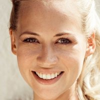 Aline Tausch Nue