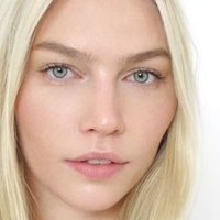 Aline Weber Nue