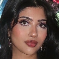 Aliza Shan Nue