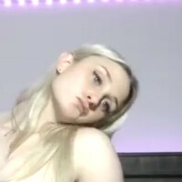 avaskye06 Nue