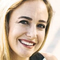 Cagla Kubat Nue