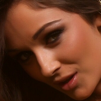 Caitlin Wynters Nue