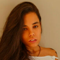 Camilla Scott Nue