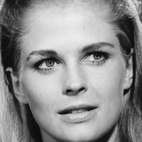 Candice Bergen Nue