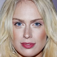 CariDee English Nue