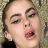 Charlieshe Nue