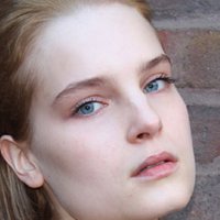Charlotte Tomaszewska Nue