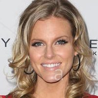 Chelsey Crisp Nue