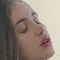 Clara Victoria Nue
