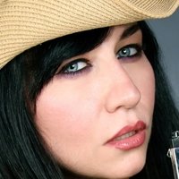 Elissa Dowling Nue