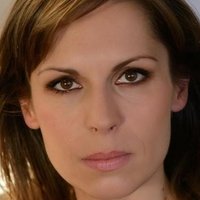 Emilie Colli Nue