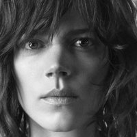 Freja Beha Erichsen Nue