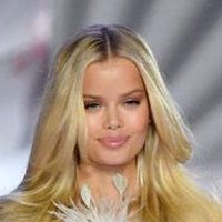 Frida Aasen Nue