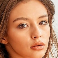 George Models Nue
