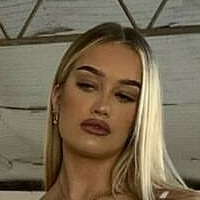 Hannah Sofia Nue