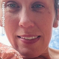 Julie Beans Nue