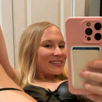 Lana Amara Nue