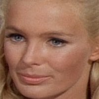 Linda Evans Nue
