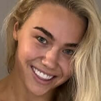 Livi Sheldon Nue