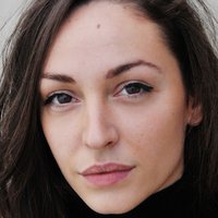 Lucie Aron Nue