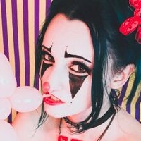 Lydia Wilts Clown Nue