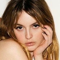 Melis Sezen Nue