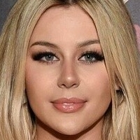 mercedes_blanche Nue