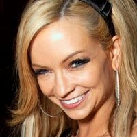 Mindy Robinson Nue