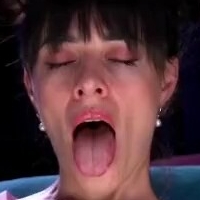 Natalie Flowers Nue