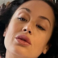 Naziko Duchinskya Nue