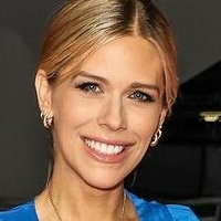 Nicki Shields Nue