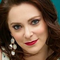 Rachel Bloom Nue