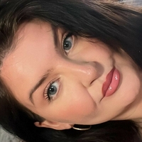 Rebecca Shortt Nue