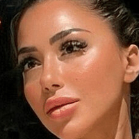 Sarah Salama Nue