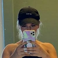 Sarah Slavo Nue