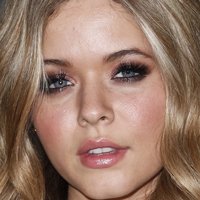 Sasha Pieterse Nue