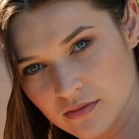 Serena Wood Nue