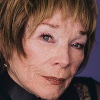 Shirley MacLaine Nue