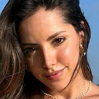 Silvy Araujo Nue