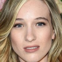 Sophie Lowe Nue