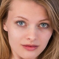 Sophie Spark Nue