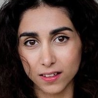Suri Abbassi Nue