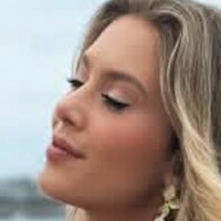 Sydney Segars Nue