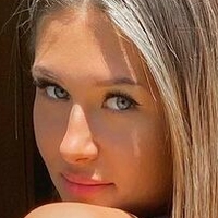 Talia Lewis-Cole Nue