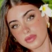 Thais Gauchkarian Nue