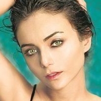 Tilya Damla Soenmez Nue