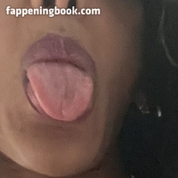 TS Lola Malone Nue