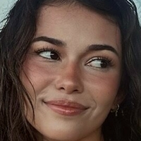 Türkü Su Demirel Nue